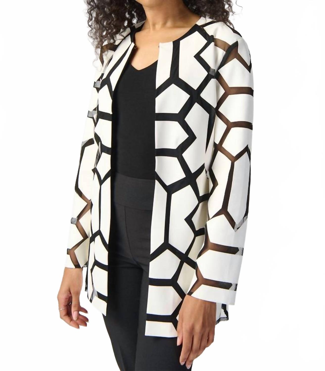 Chaqueta color negro