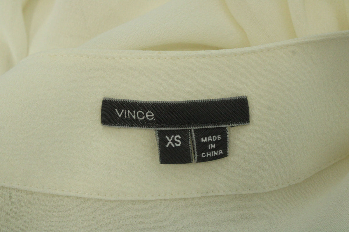 Blusa de manga larga con cuello en V color blanco