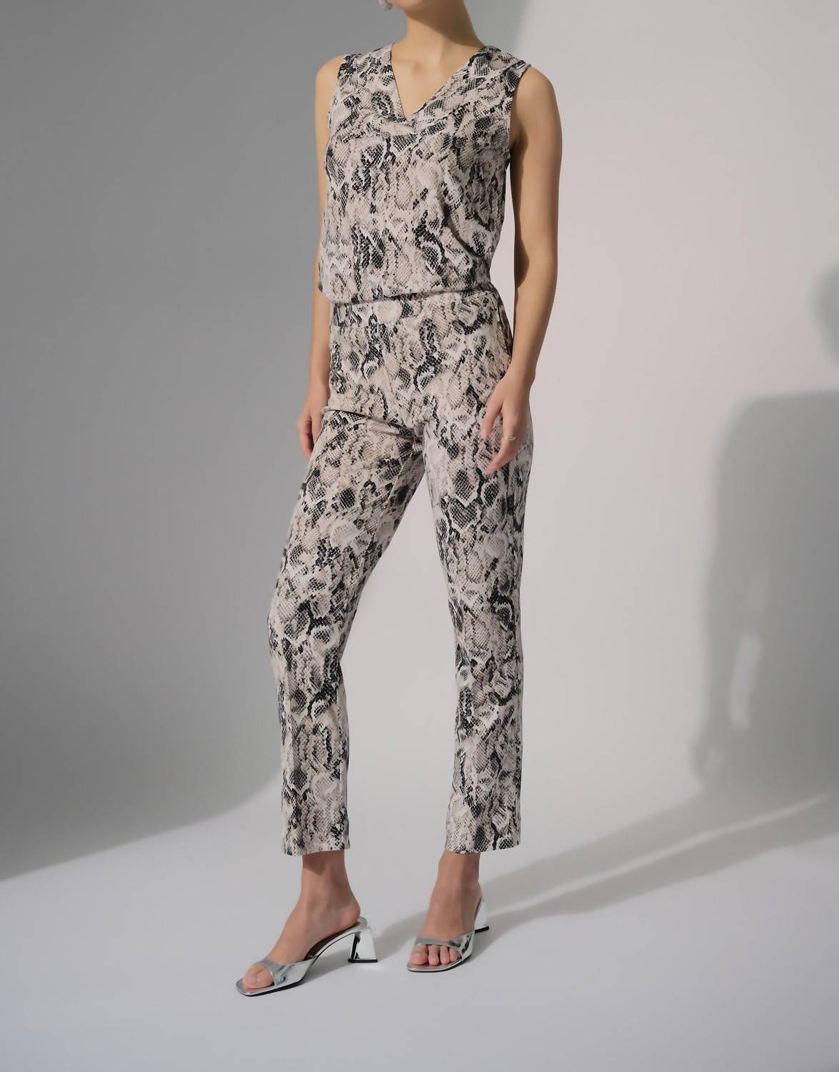 Pantalón color beige