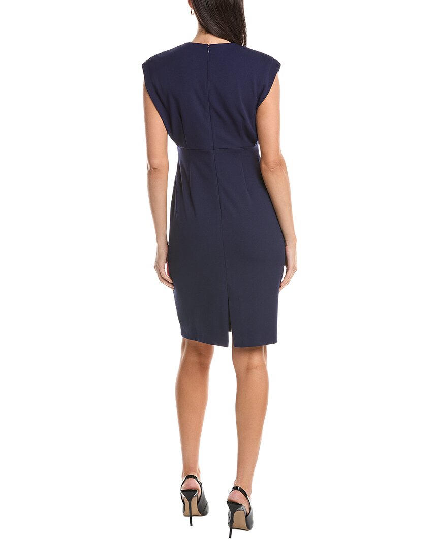 Vestido con cuello en V con pliegues