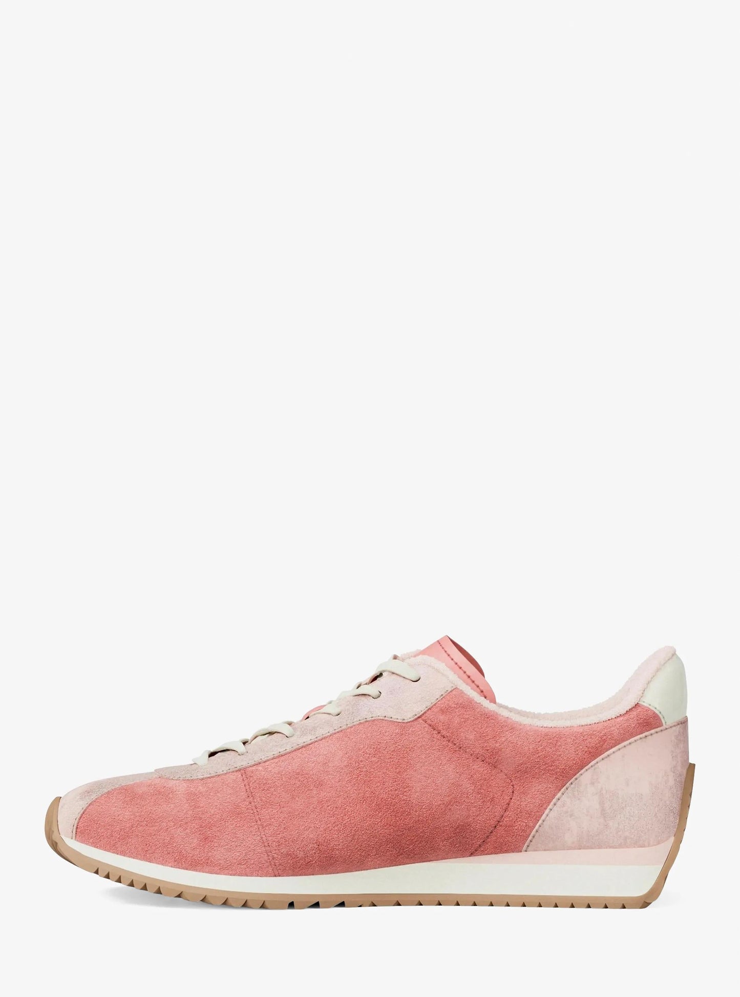 Tenis de gamuza
