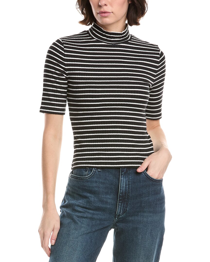 Camiseta con cuello alto a rayas