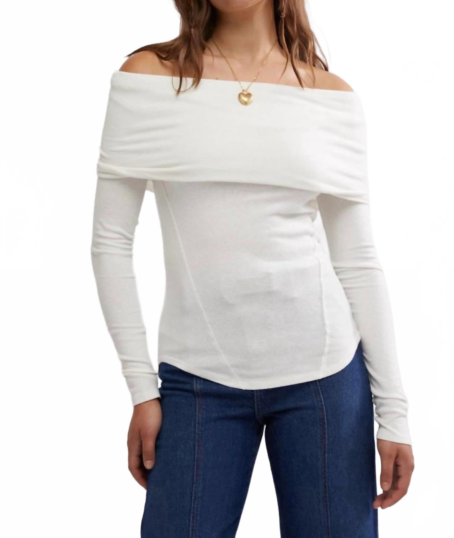 Top de manga larga color marfil