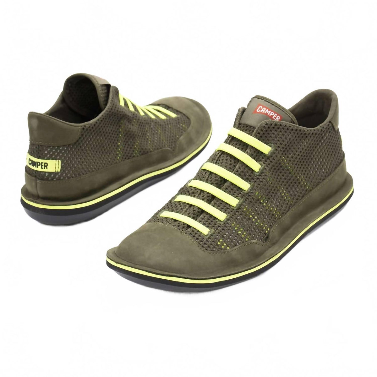 Tenis de hombre color verde