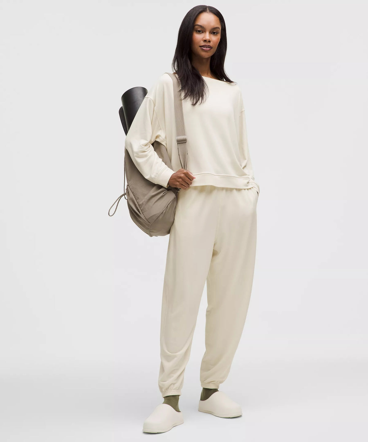 Pantalón de corte amplio de tiro medio