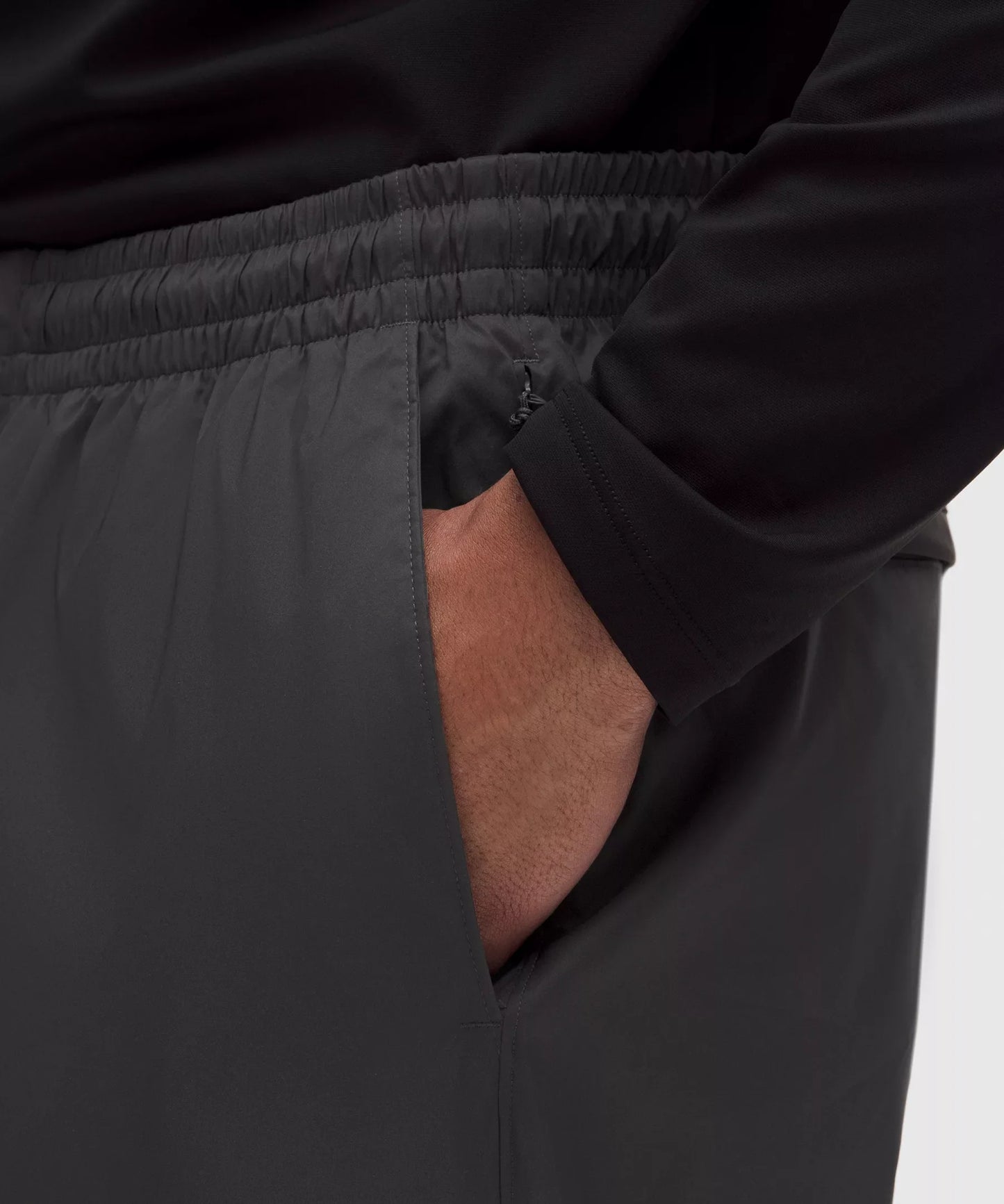 Pantalón de corte amplio