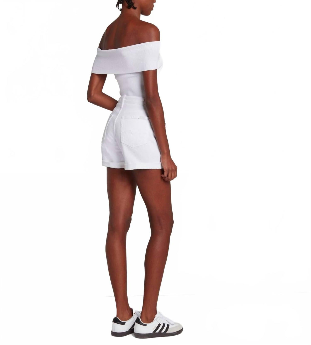 Short color blanco