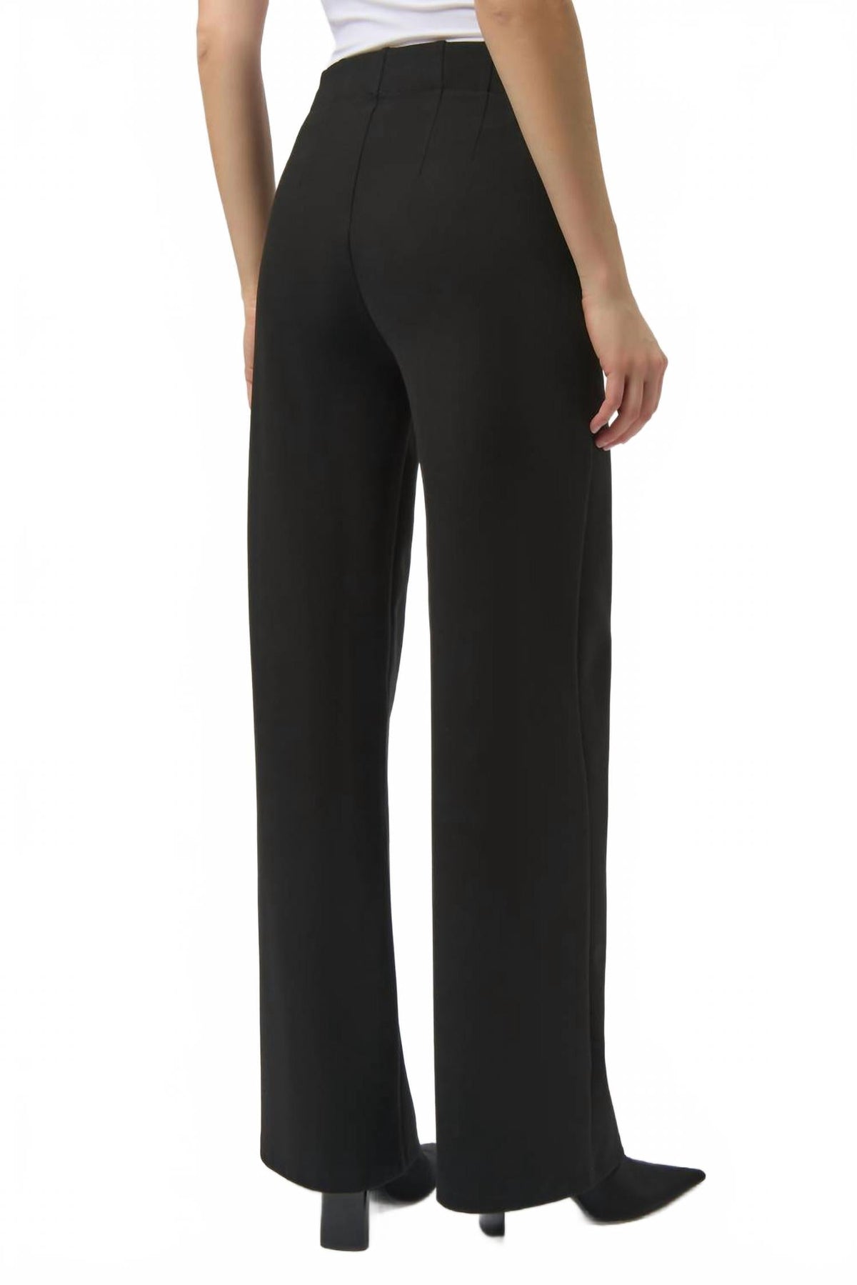 Pantalón de pierna ancha color negro