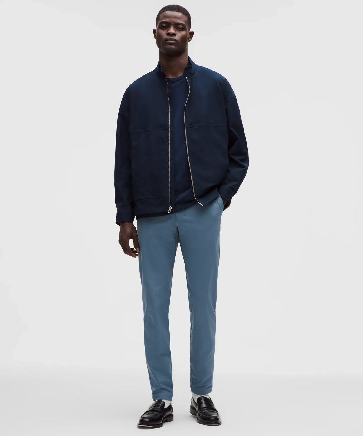 Pantalón de corte ajustado