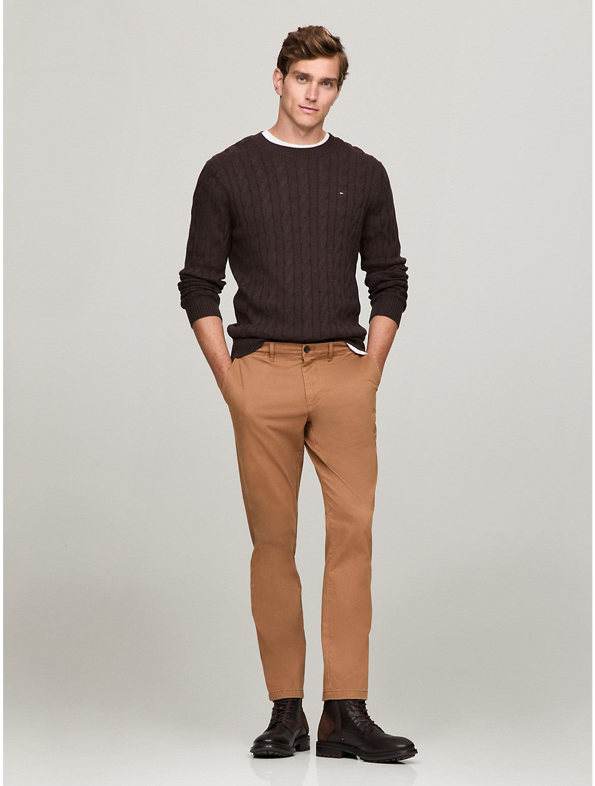 Pantalón de hombre de corte ajustado