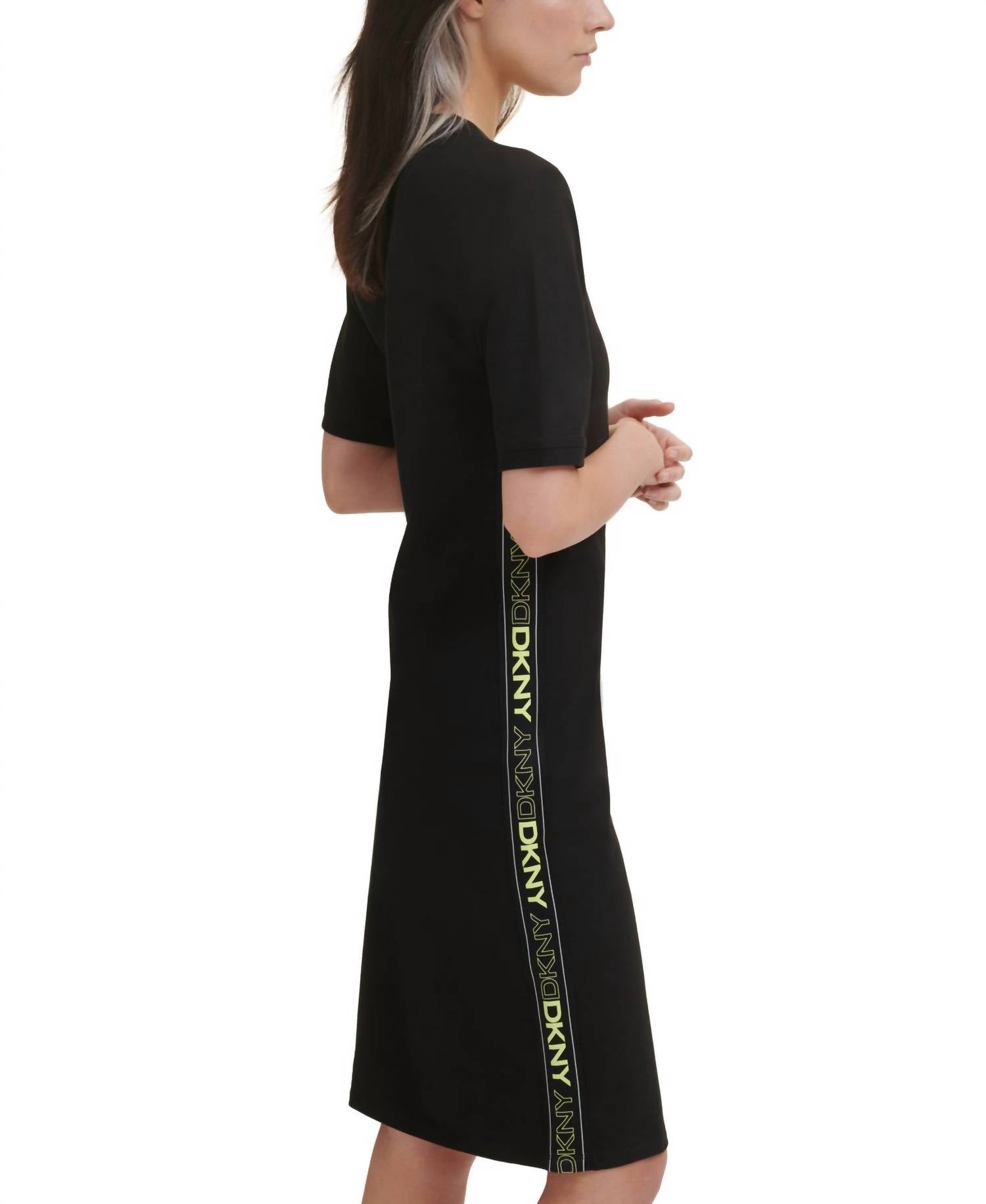 Vestido con cuello redondo