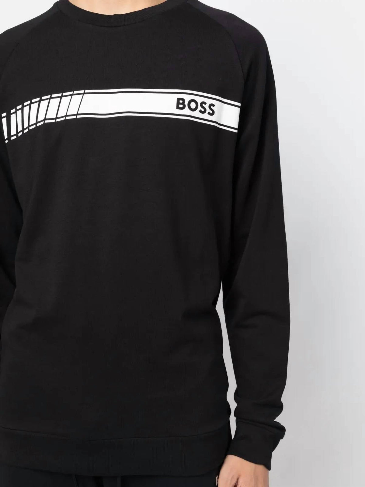 Buzo color negro