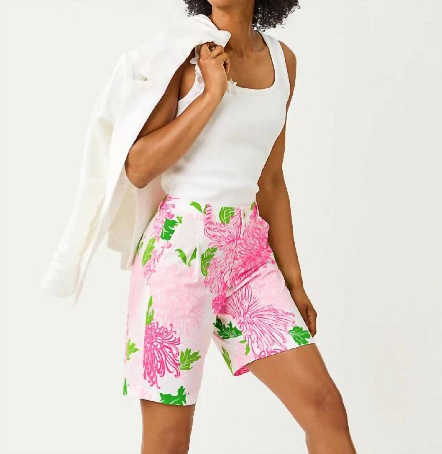 Short color blanco