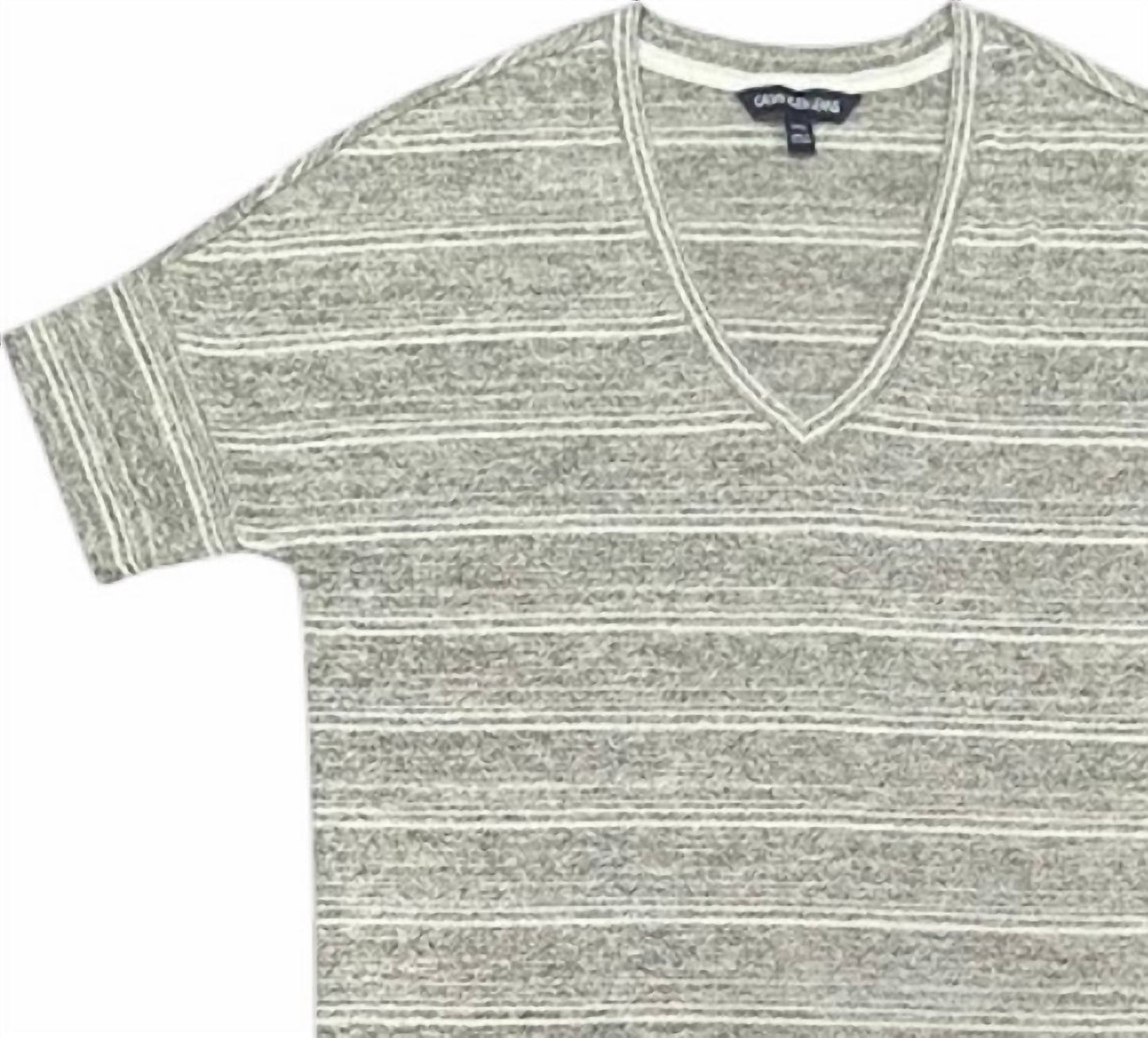 Top de mujer con cuello en V color gris claro