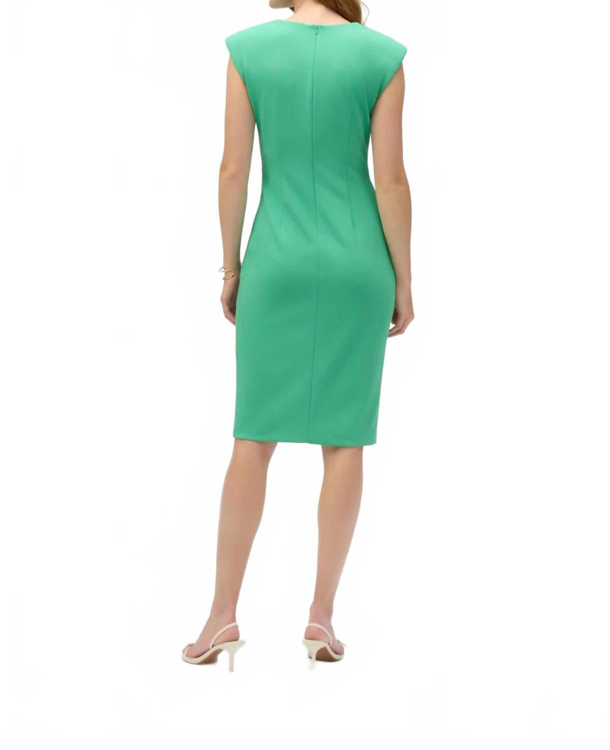 Vestido sin mangas color verde