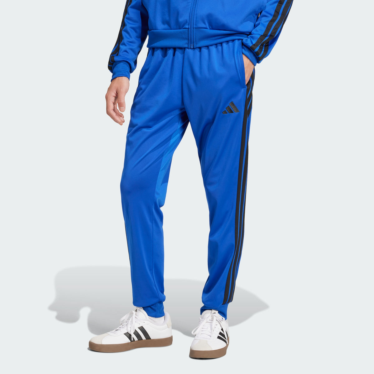 Pantalón deportivo de hombre a rayas