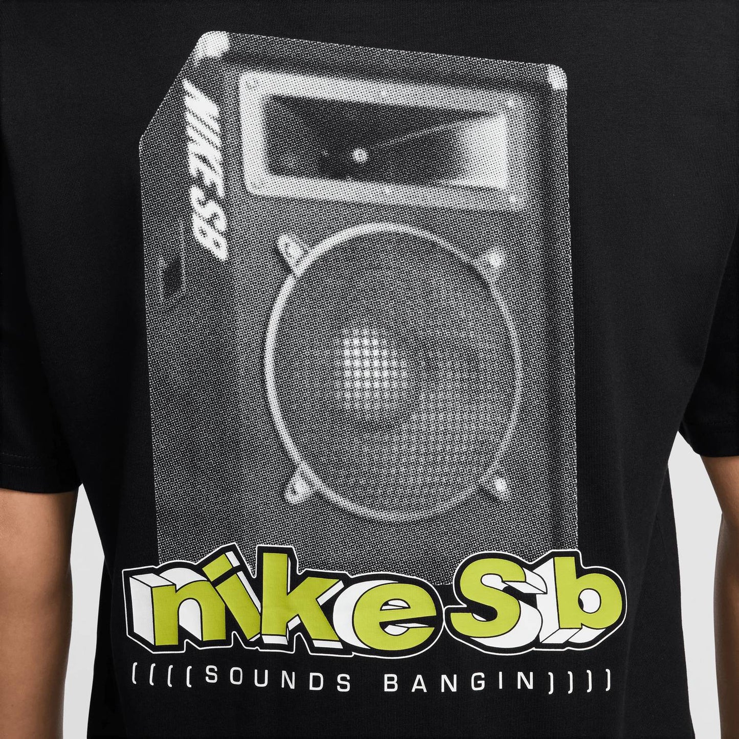 Camiseta color negro