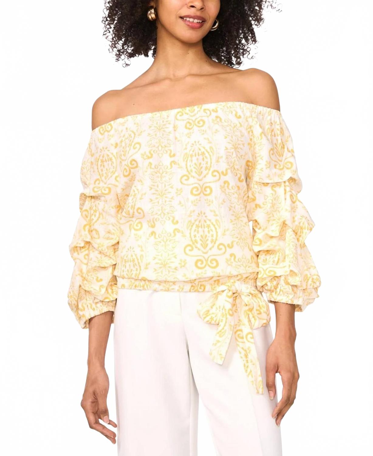 Blusa con estampado floral color amarillo