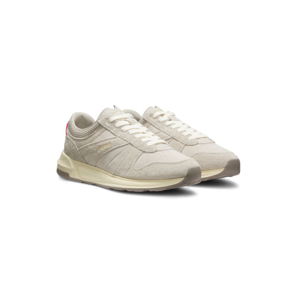 Tenis de gamuza