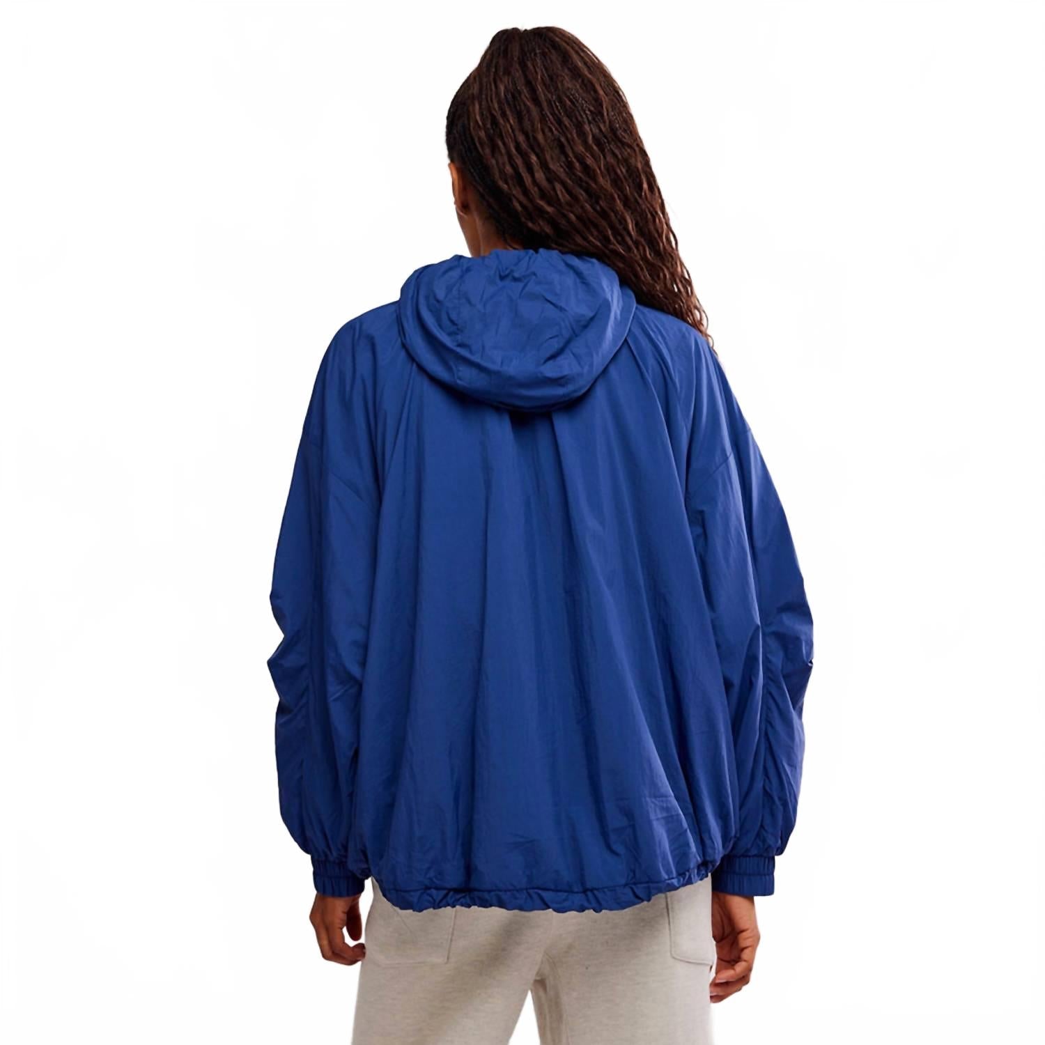Chaqueta color negro