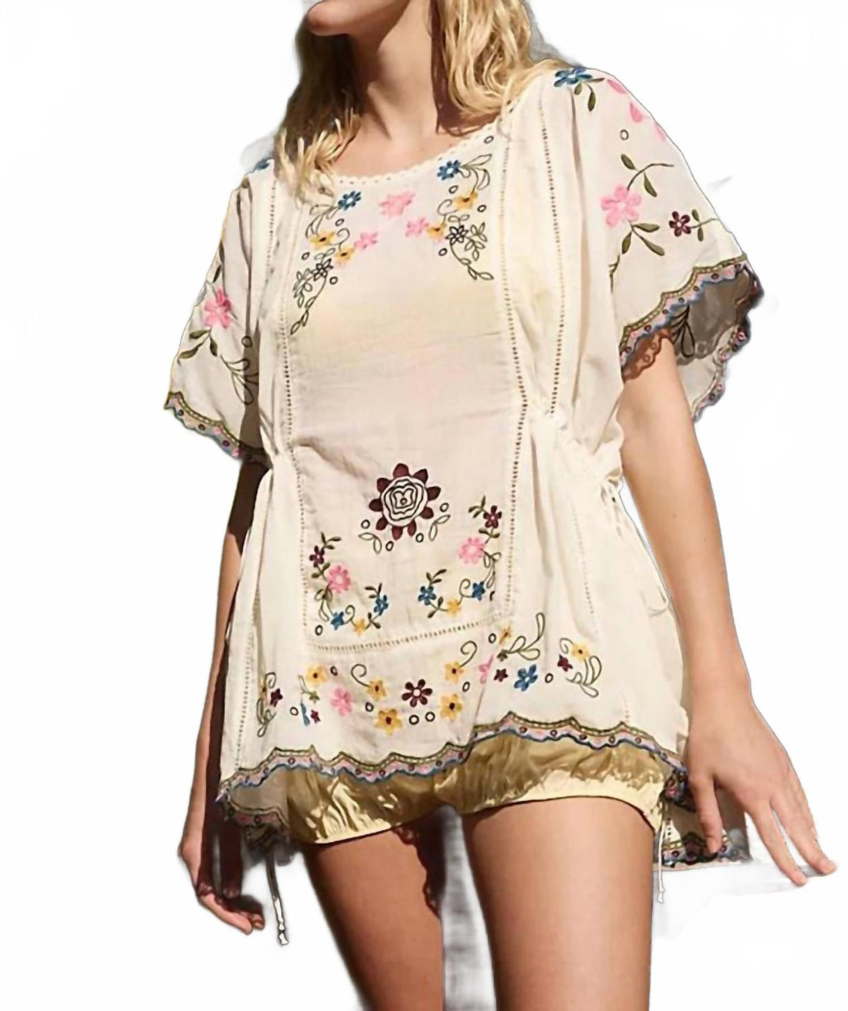 Top con bordado color blanco