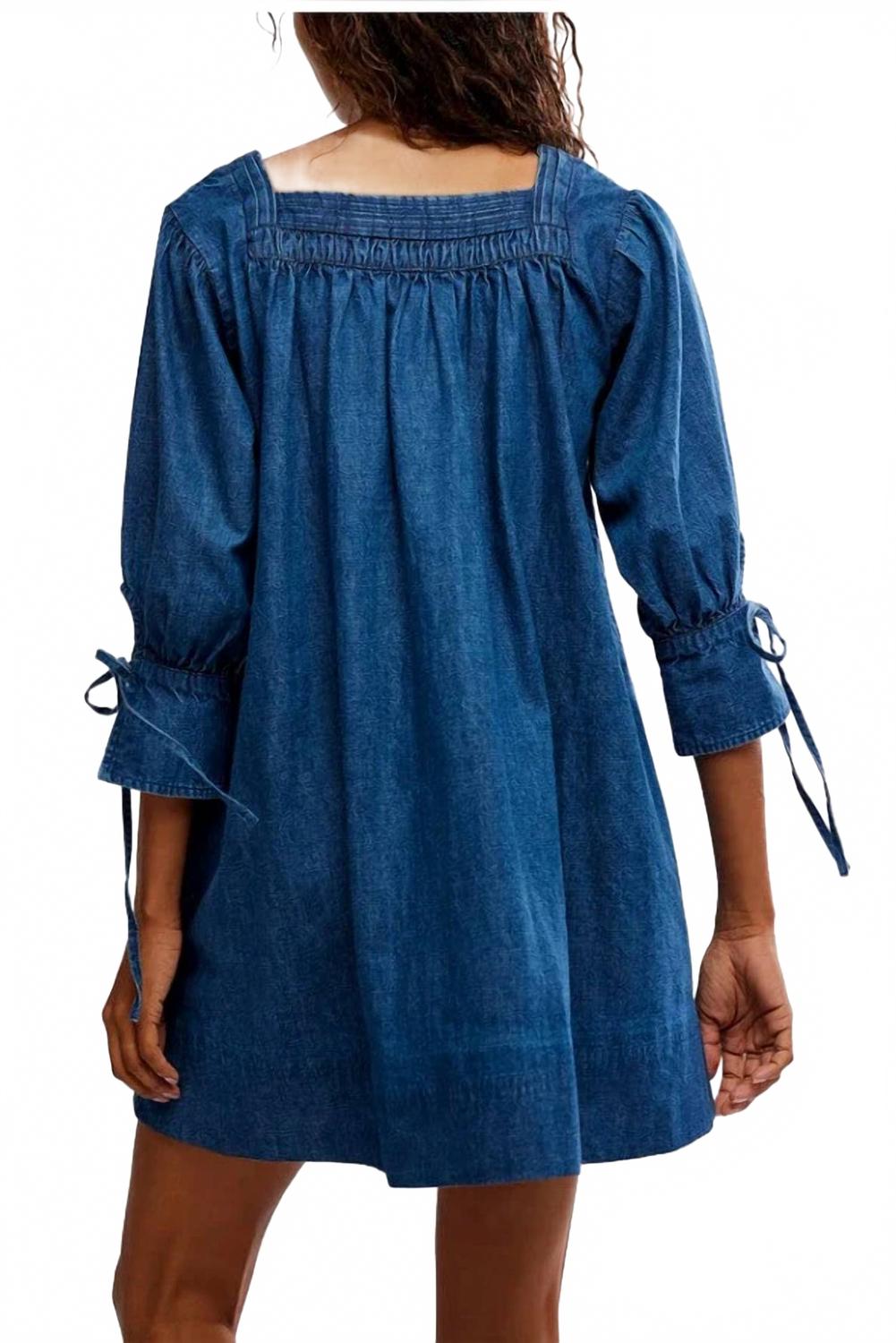 Vestido de mezclilla corto