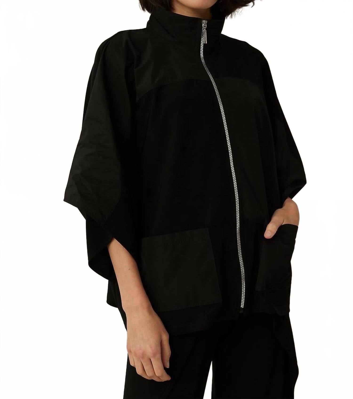 Chaqueta color negro