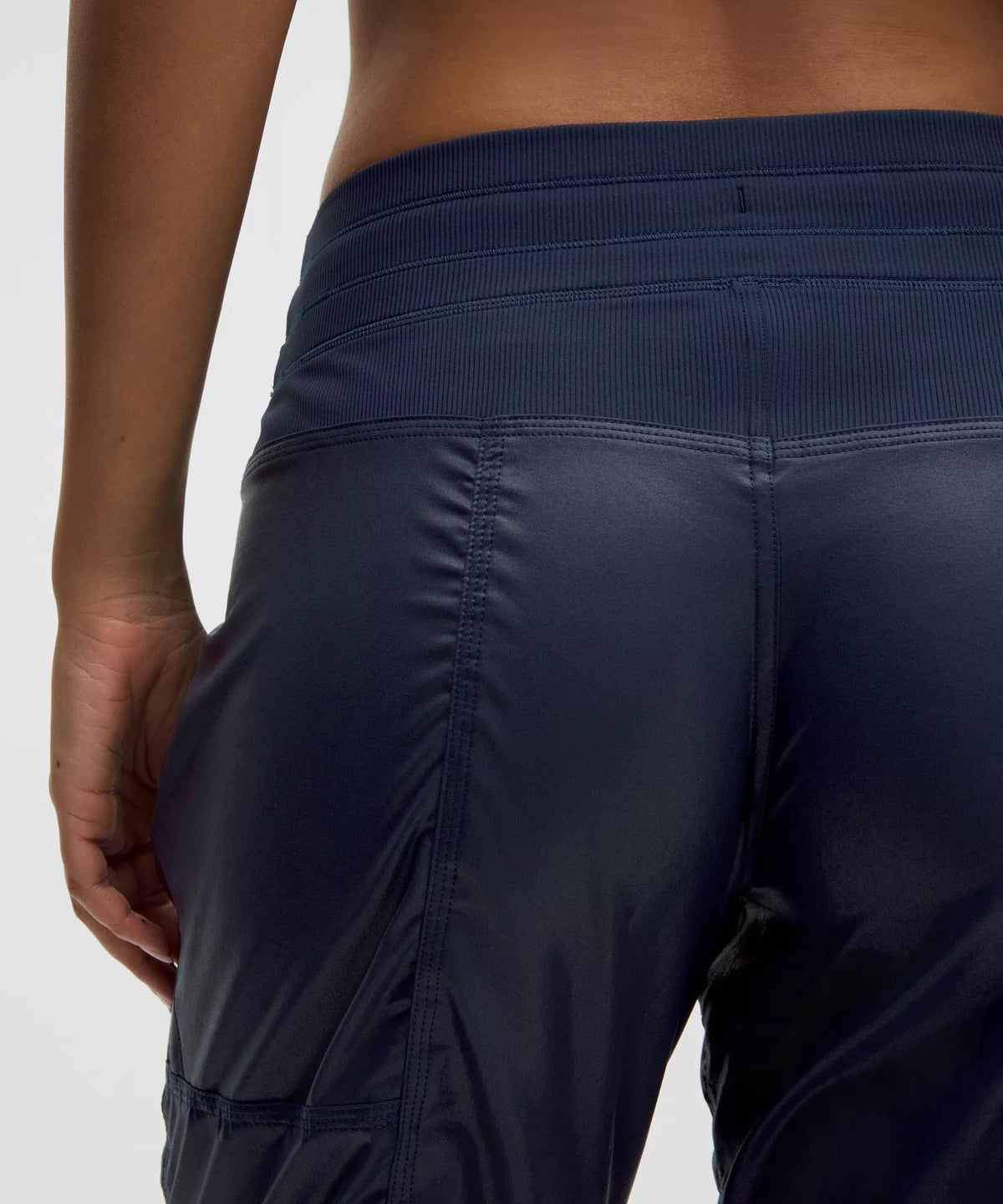 Pantalón de tiro medio