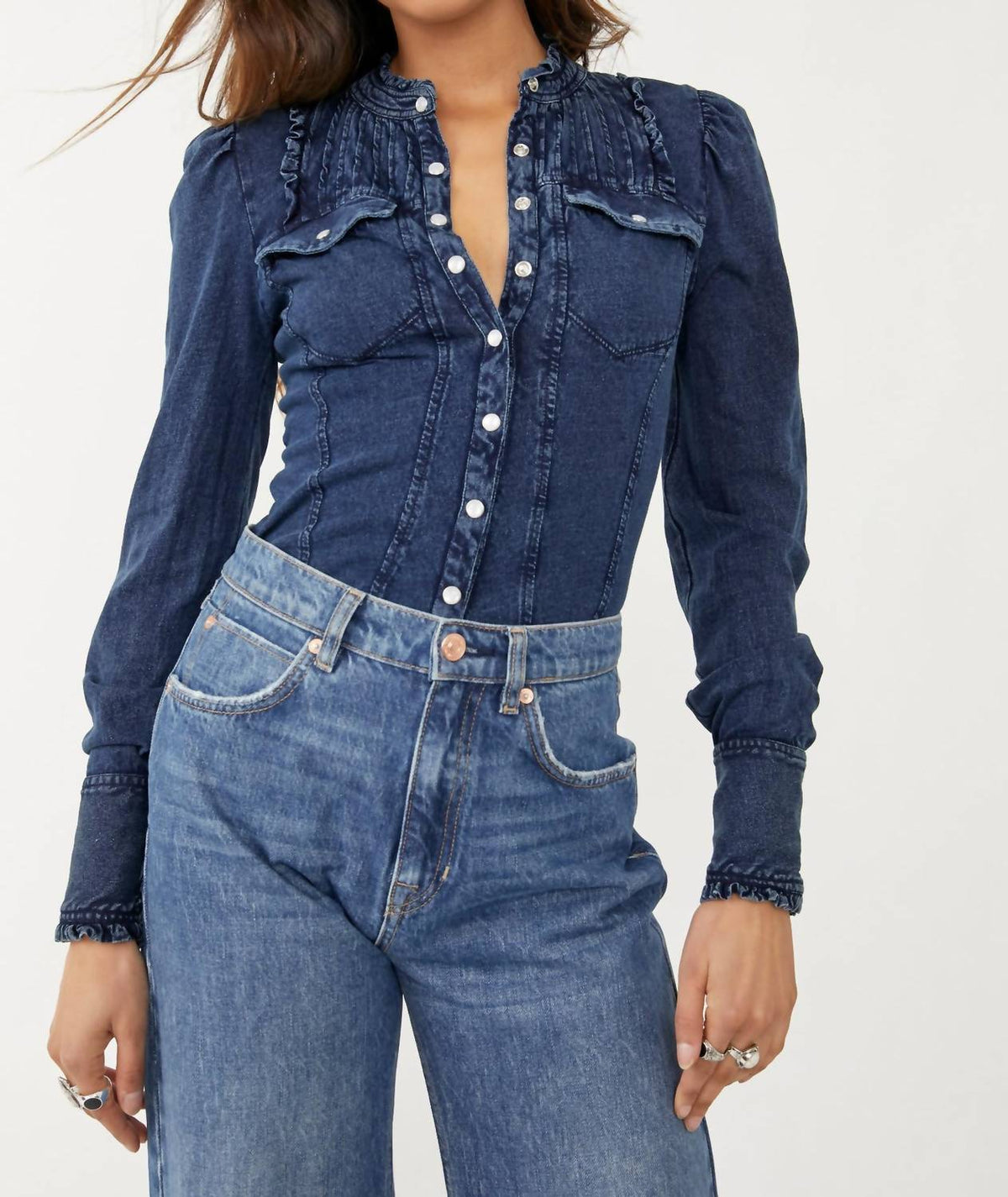 Blusa de manga larga color azul marino