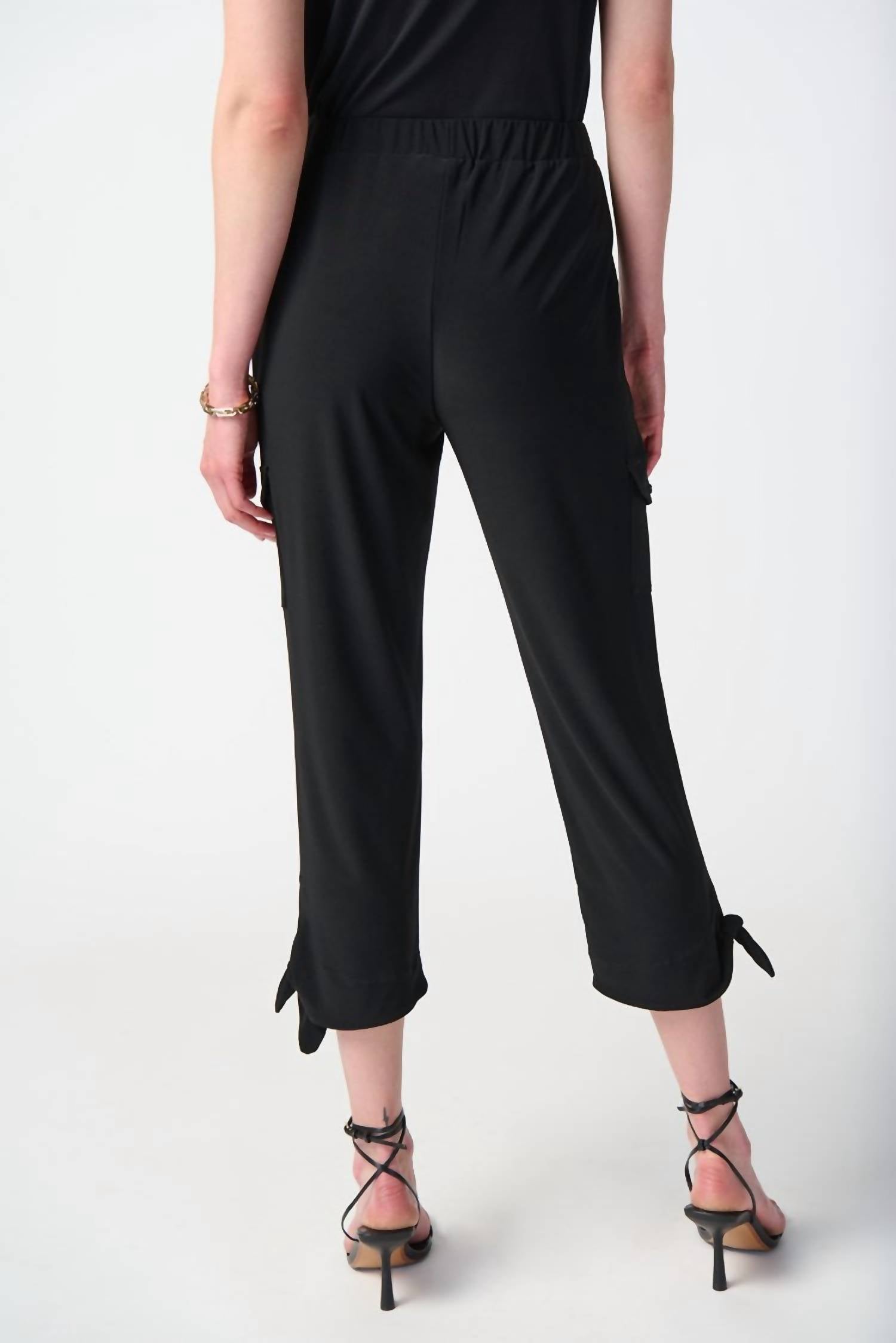 Pantalón deportivo color negro