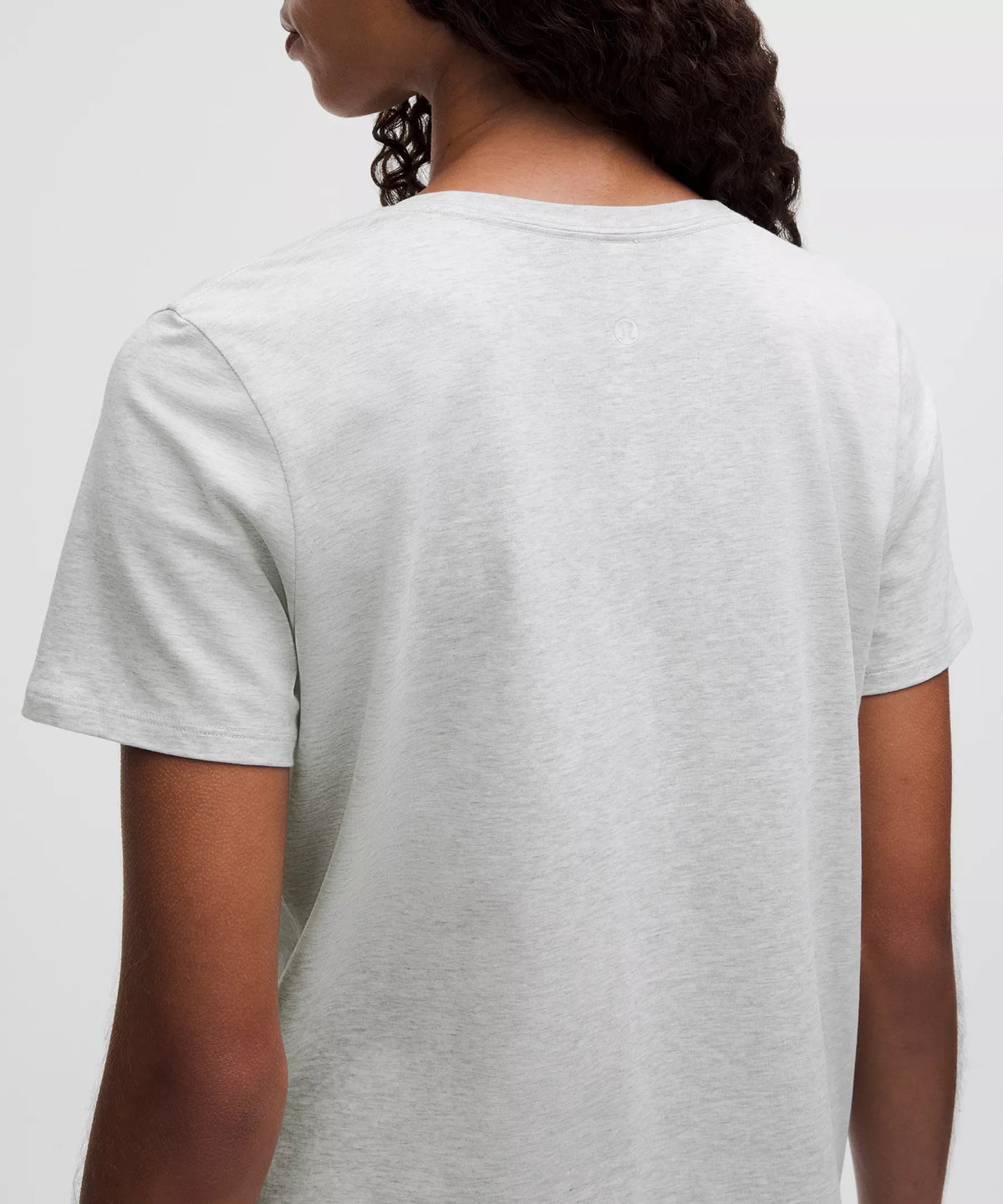 Camiseta con cuello en V