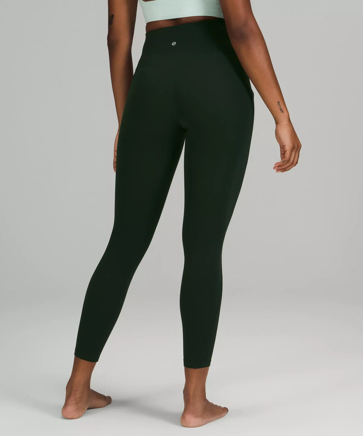 Pantalón de tiro alto