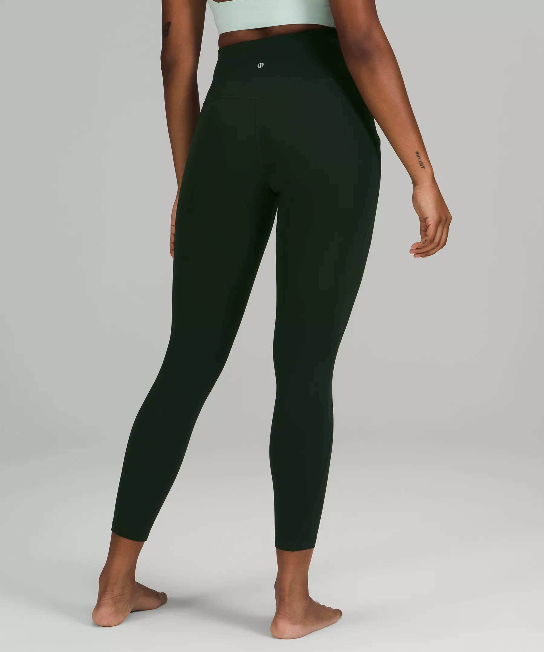 Pantalón de tiro alto