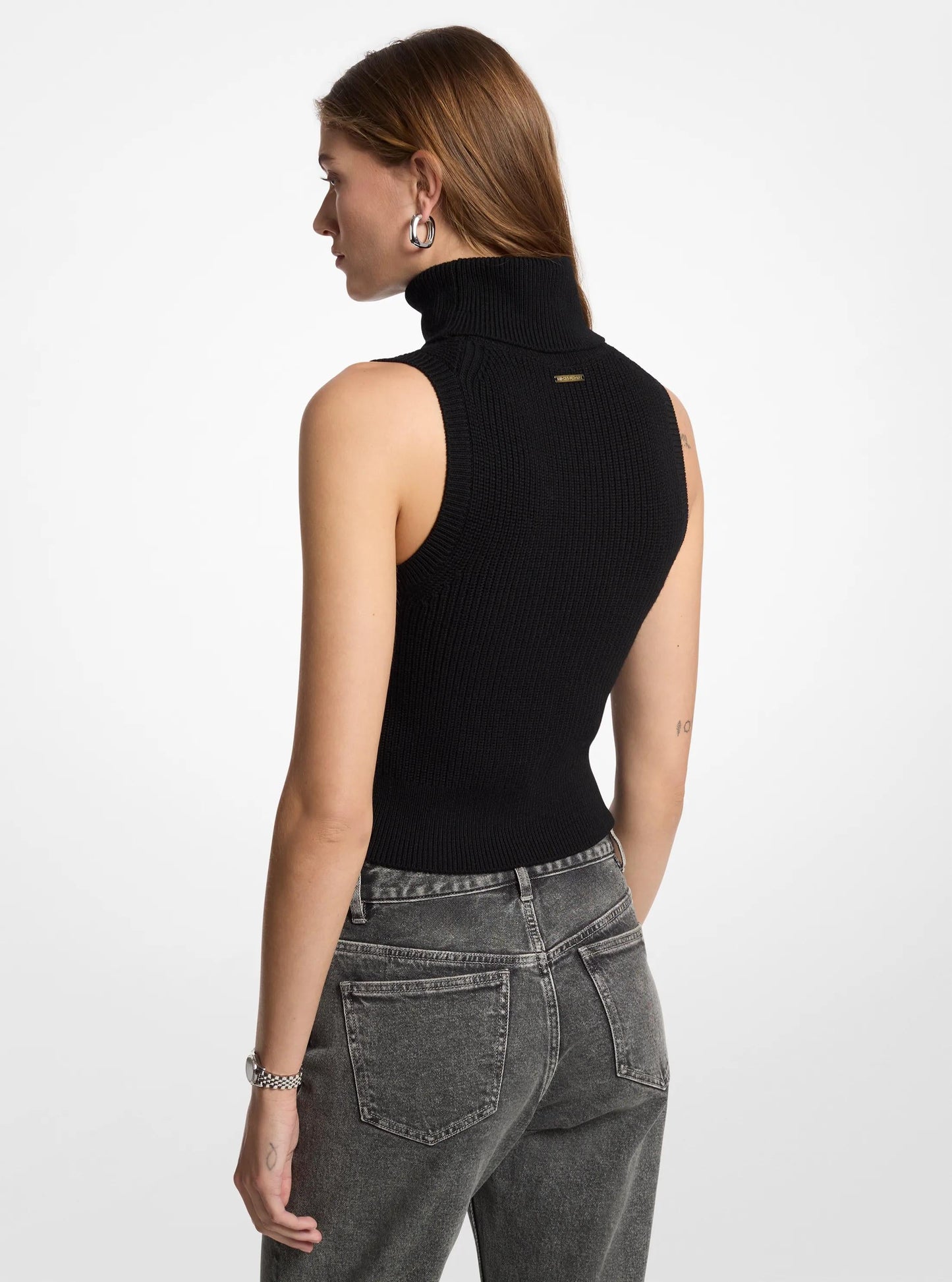 Top de lana sin mangas con cuello alto
