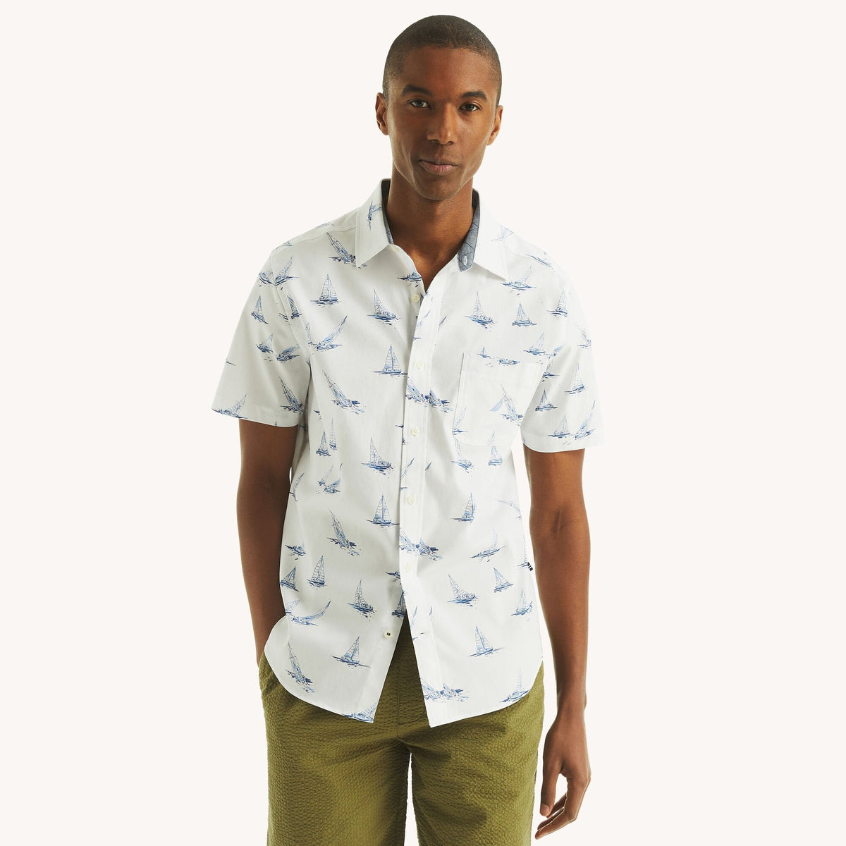 Camisa de hombre de manga corta con estampado