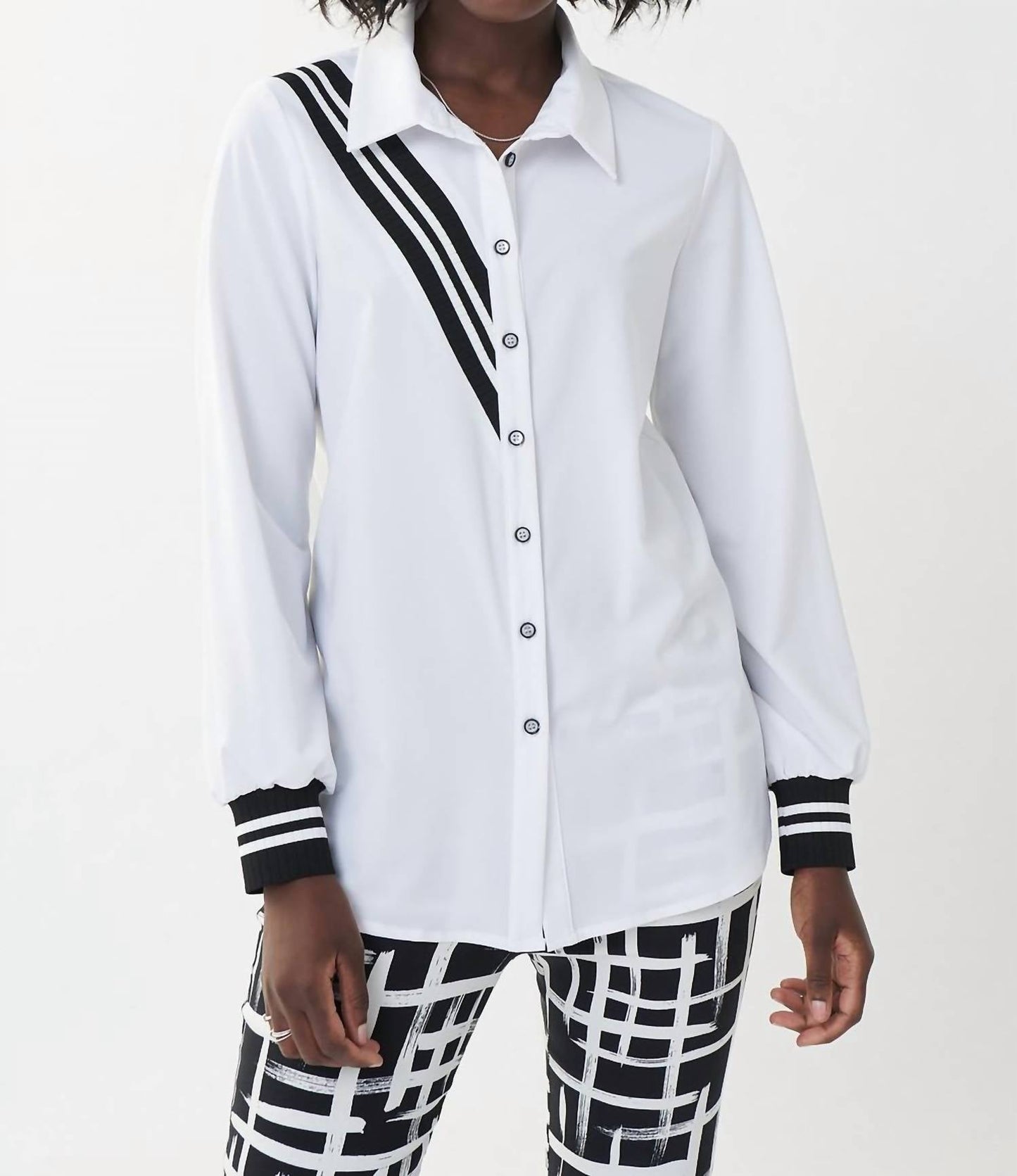 Blusa a rayas color negro y blanco