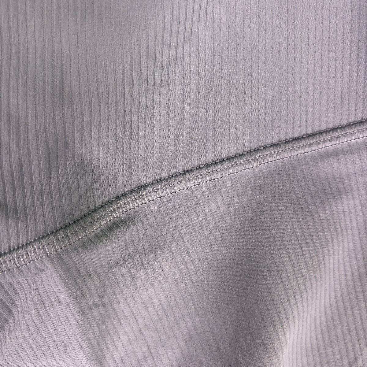 Pantalón de tiro alto con tejido acanalado
