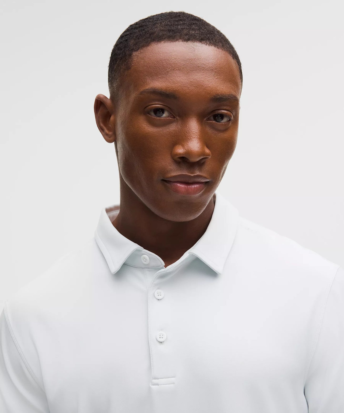 Polo de hombre de corte ajustado