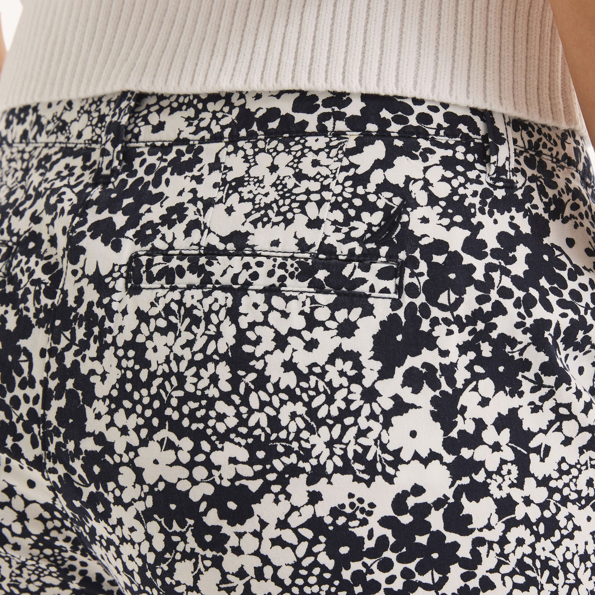 Short de mujer con estampado floral
