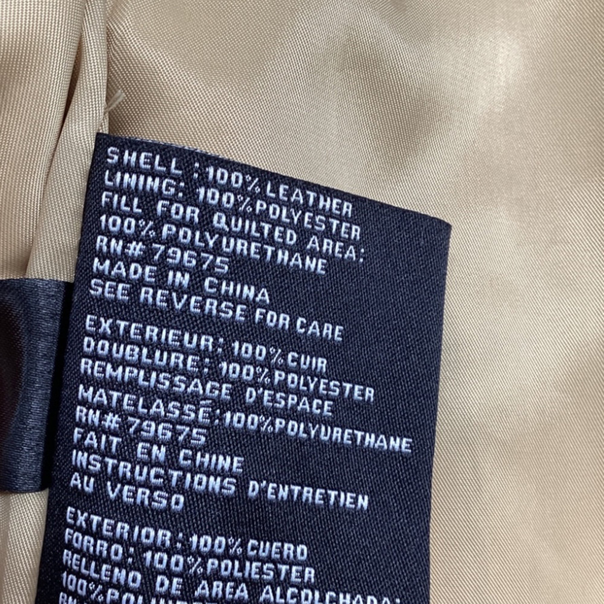 Chaqueta de cuero color beige