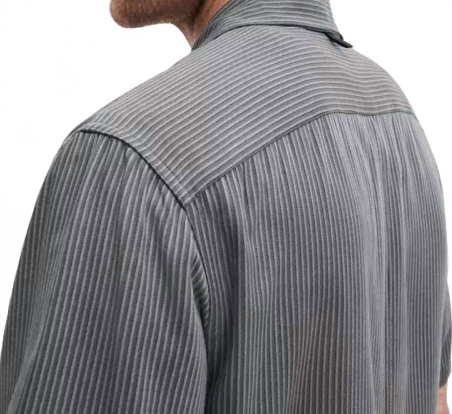 Camisa de manga corta color gris