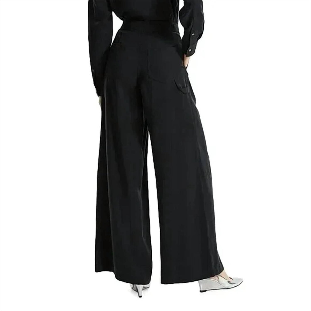 Pantalón de pierna ancha color negro