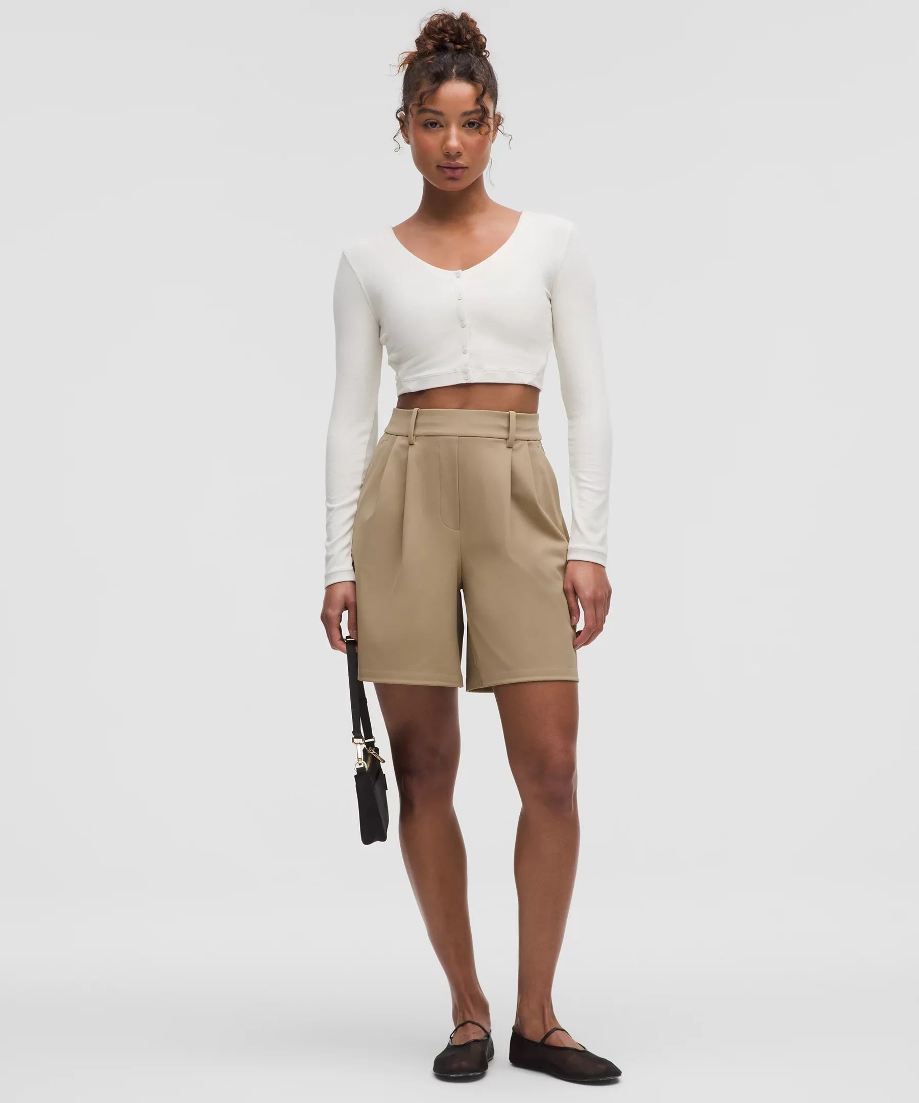 Short de tiro alto con pliegues