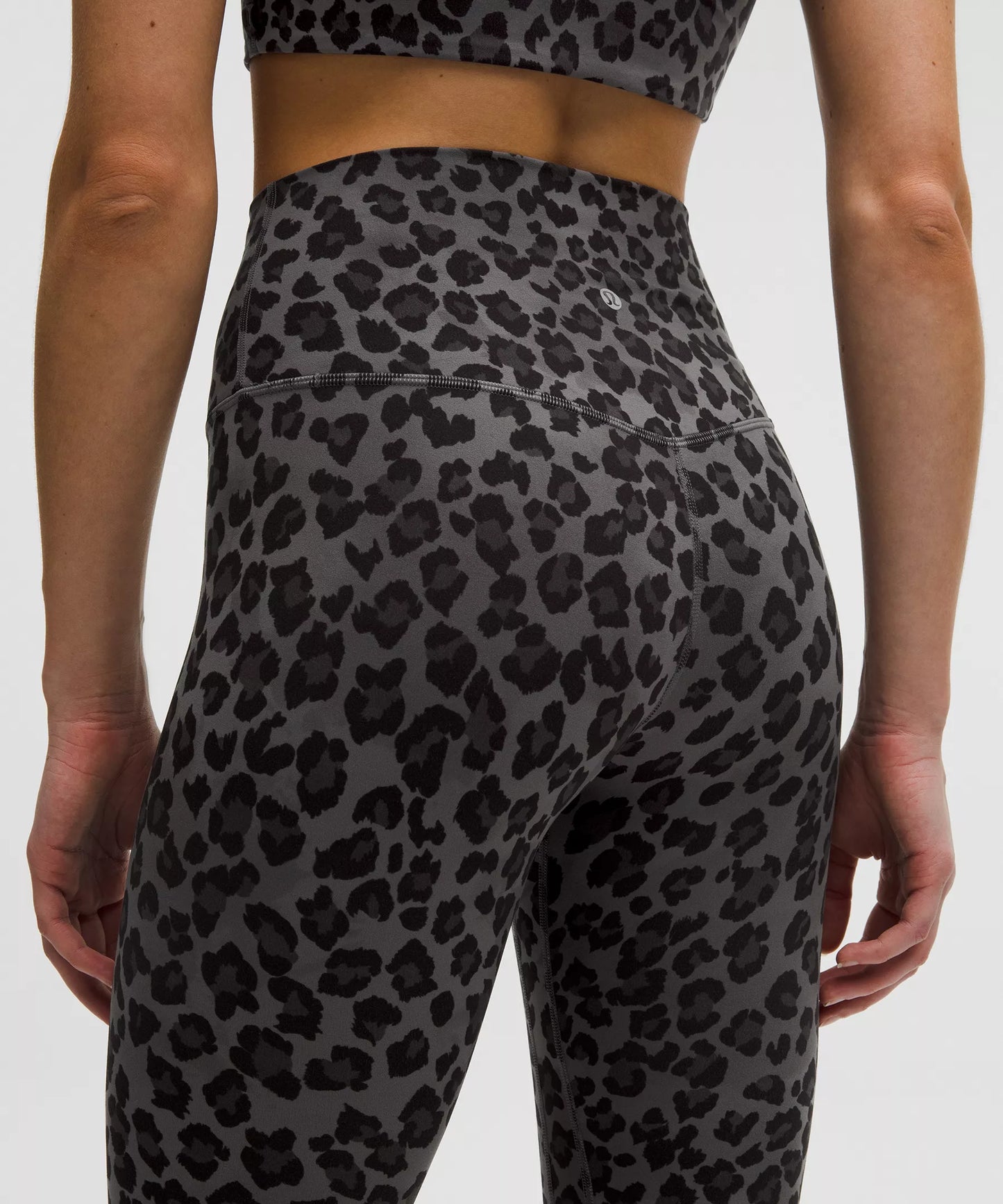 Pantalón de tiro alto