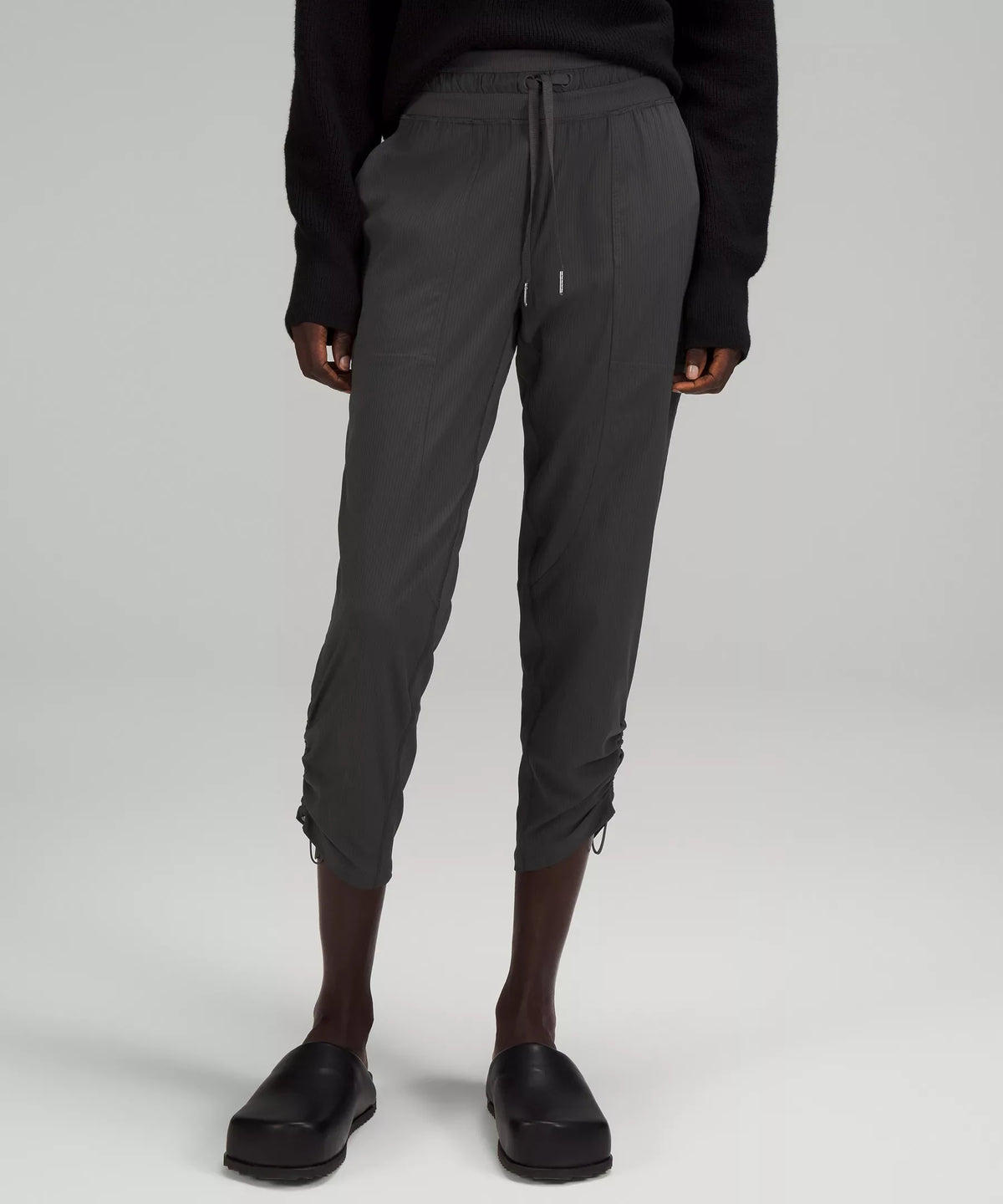 Pantalón de tiro medio