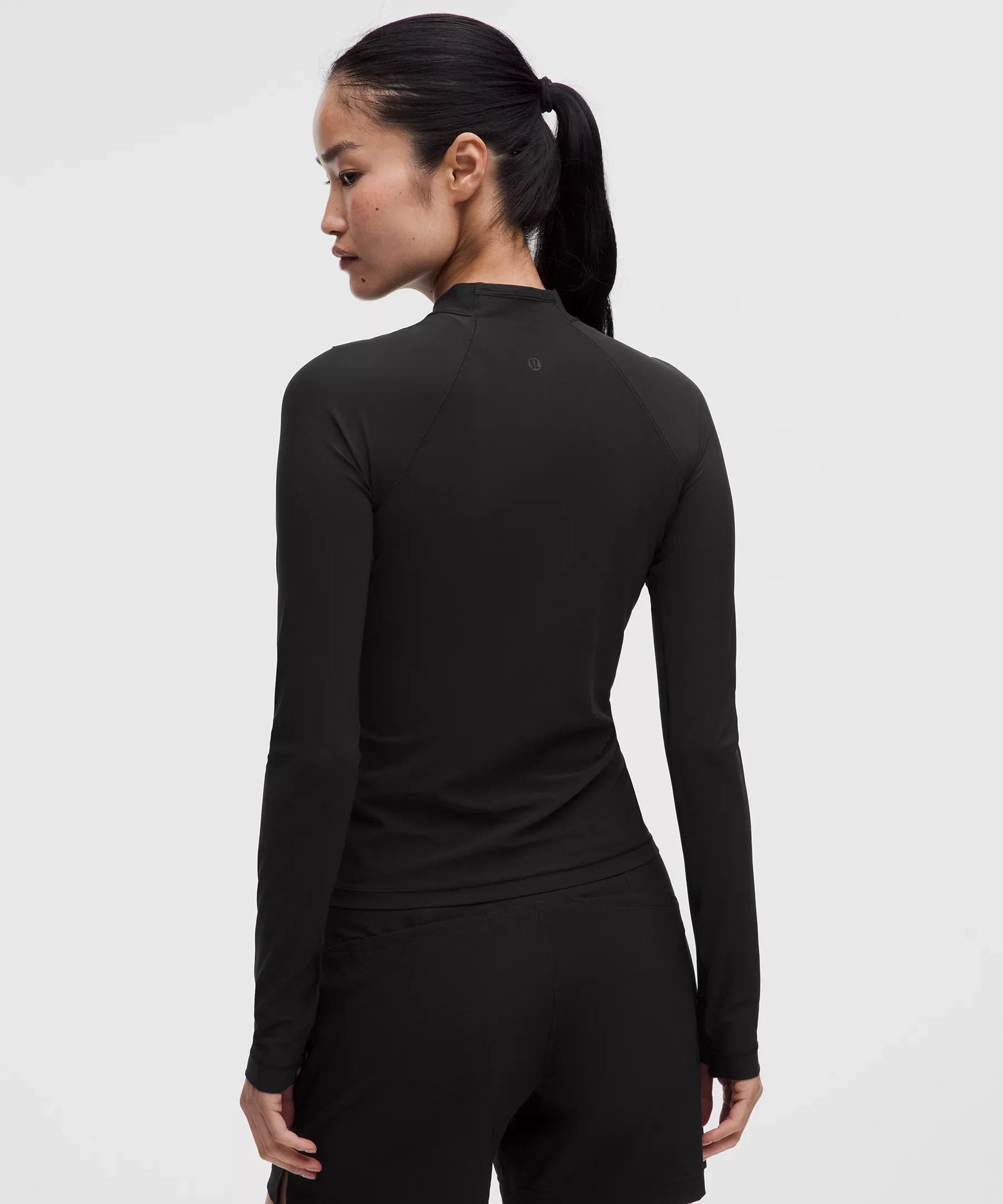 Camisa de manga larga con cuello alto