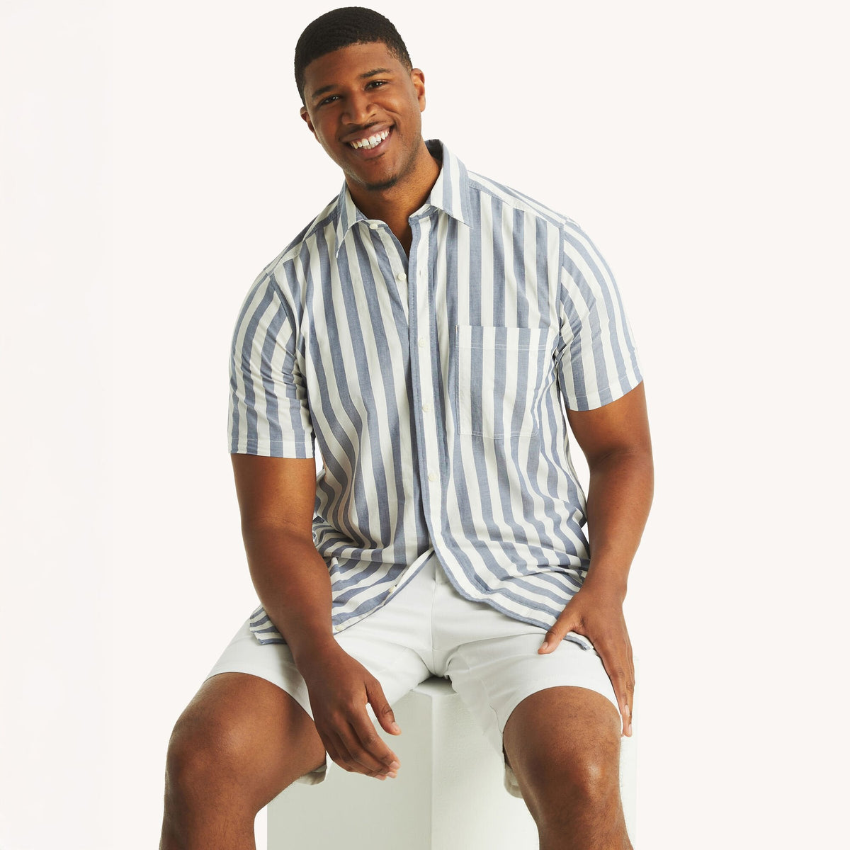 Camisa de hombre de manga corta a rayas