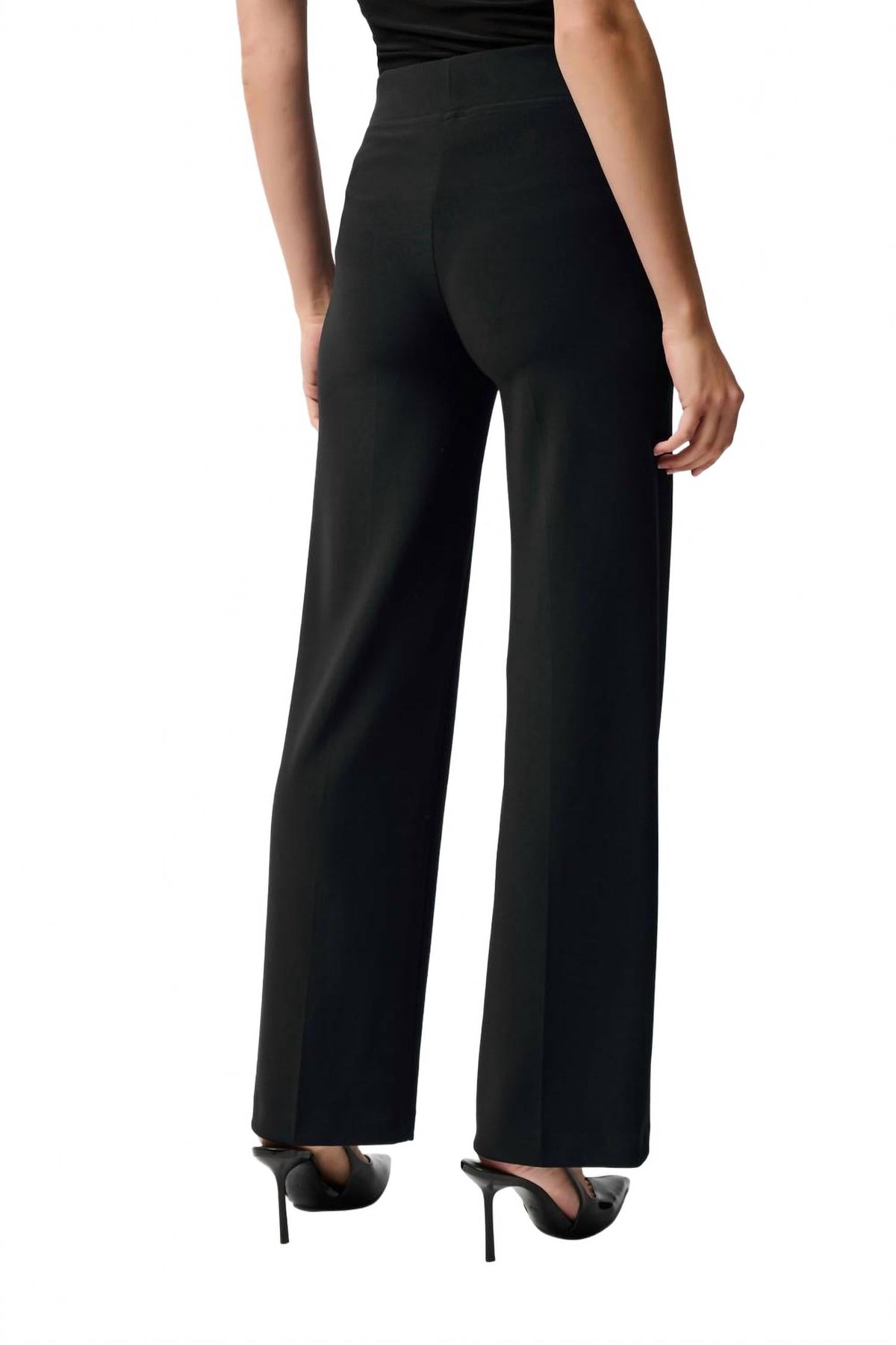 Pantalón de pierna ancha color negro