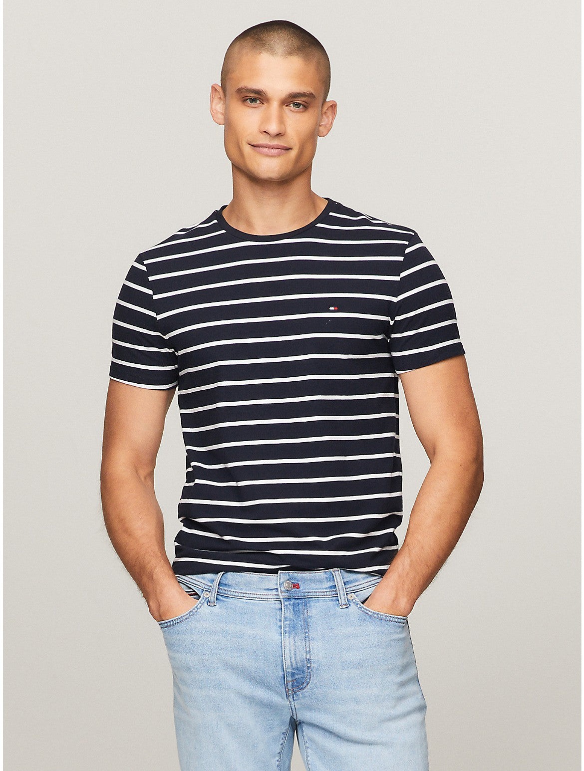 Camiseta de hombre de corte ajustado a rayas