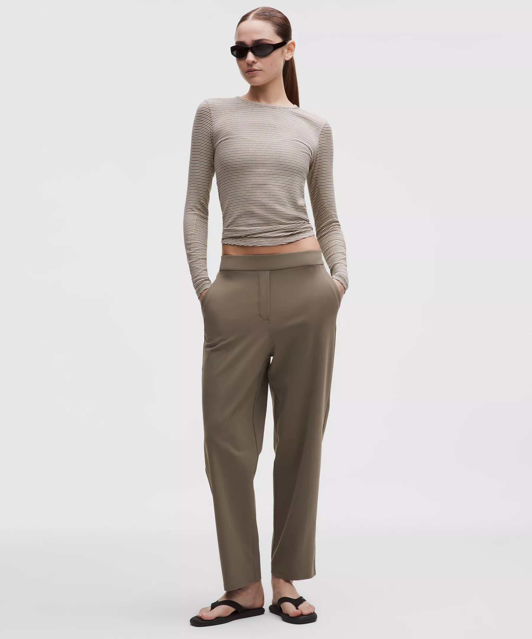 Pantalón de tiro alto